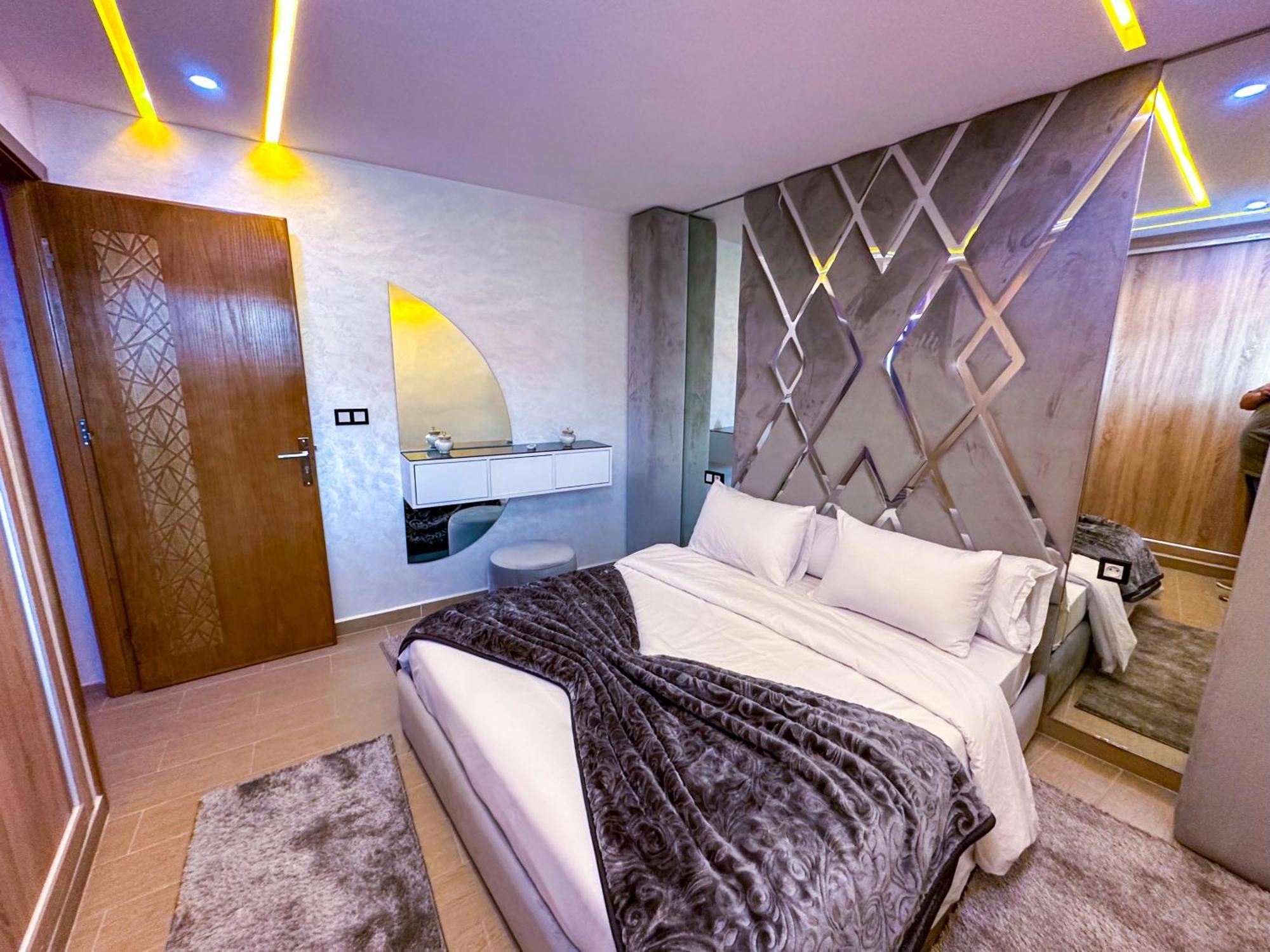 Veluxa - Luxury Holiday Homes - Centric Flat Tanger Exteriör bild